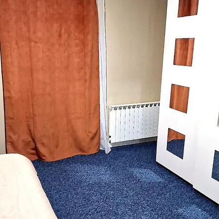 Apartment T2 Au Calme 10 Min De Metro Barriere De Paris , Lavache