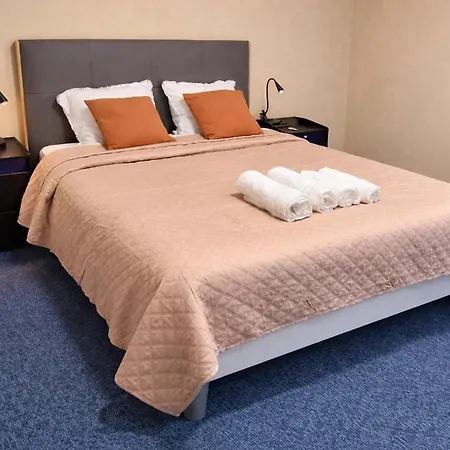 T2 Au Calme 10 Min De Metro Barriere De Paris , Lavache Apartment