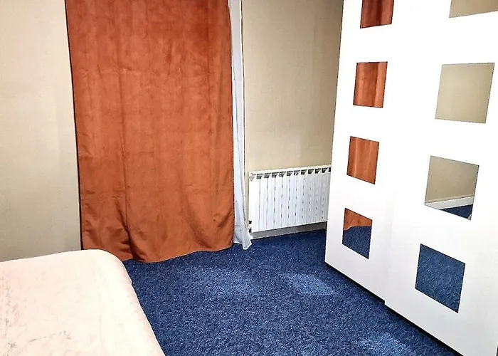 Apartment T2 Au Calme 10 Min De Metro Barriere De Paris , Lavache