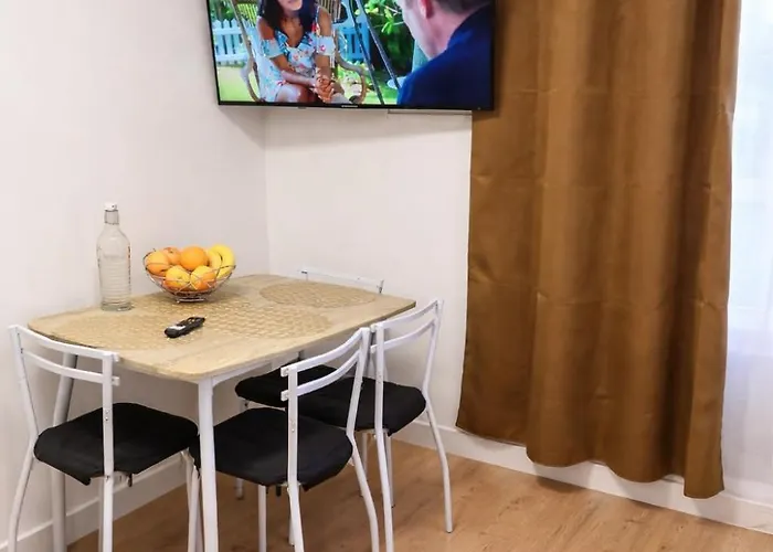 公寓 T2 Au Calme 10 Min De Metro Barriere De Paris , Lavache